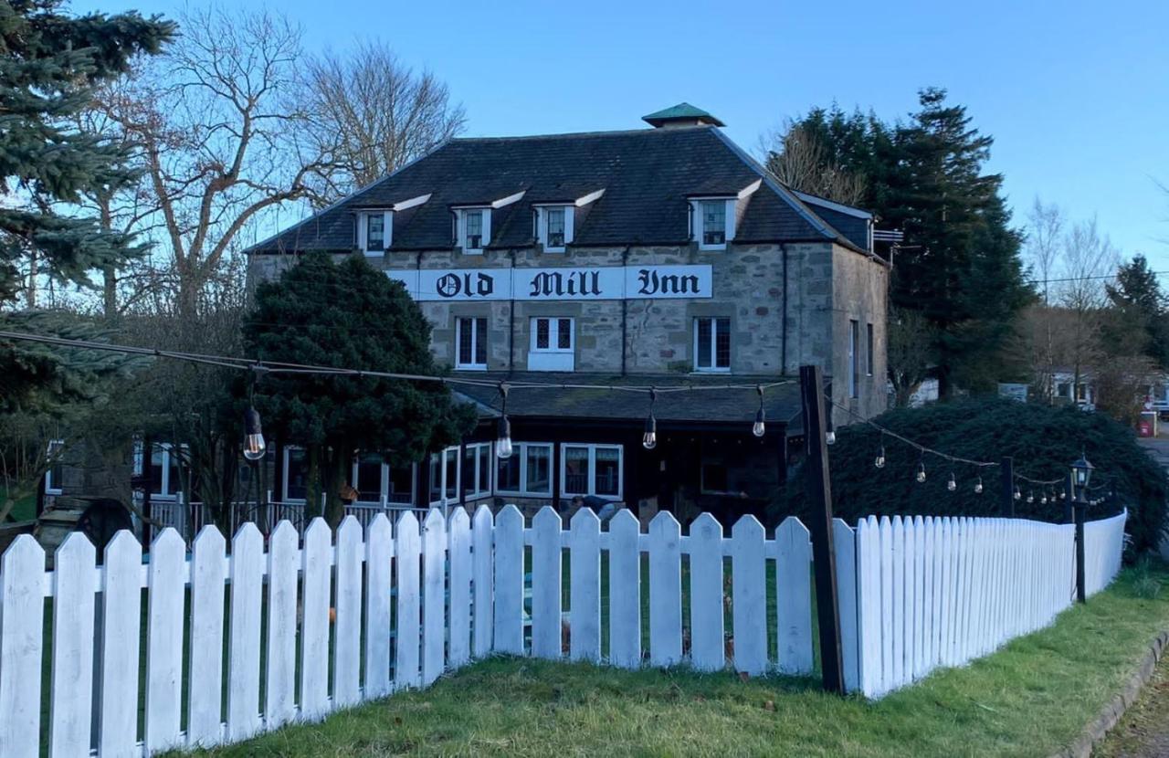 The Old Mill Inn Форес Екстериор снимка